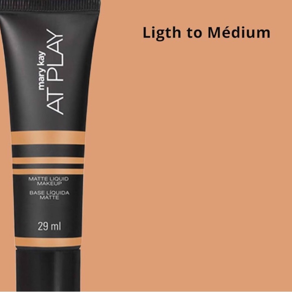 Mary Kay At Play  Matte Liquid Makeup  Light to Medium
